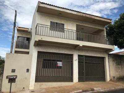 Casa para Venda, em Pirapozinho, bairro Centro, 3 dormitórios, 3 banheiros, 1 vaga